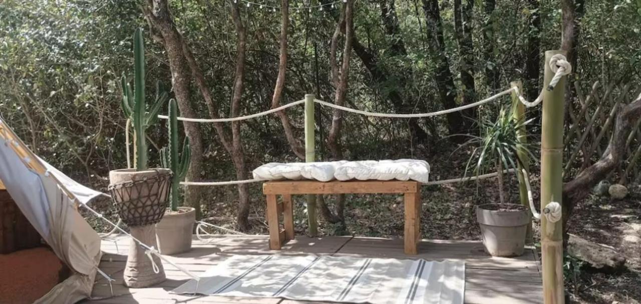 Evasion En Pleine Nature, Tipi Insolite Et Jacuzzi Au Pont Du Gard ! Vers-Pont-du-Gard Eksteriør billede